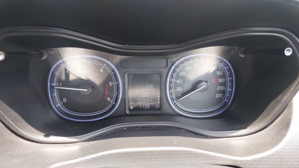 MARUTI VITARA BREZZA ZDI+ DUAL TONE - Image 7