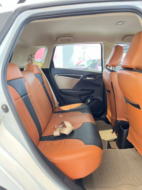 HONDA JAZZ 1.2 V MT (I-VTEC) - Image 10