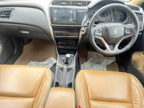 HONDA CITY 1.5 V MT (I-VTEC) - Image 9