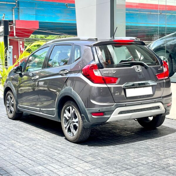 HONDA WR V 1.5 VX MT (I-DTEC) - Image 7