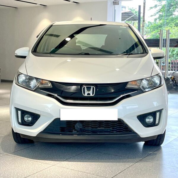 HONDA JAZZ 1.2 V MT (I-VTEC) - Image 3