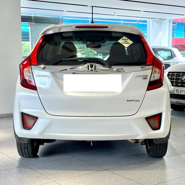 HONDA JAZZ 1.2 V MT (I-VTEC) - Image 6