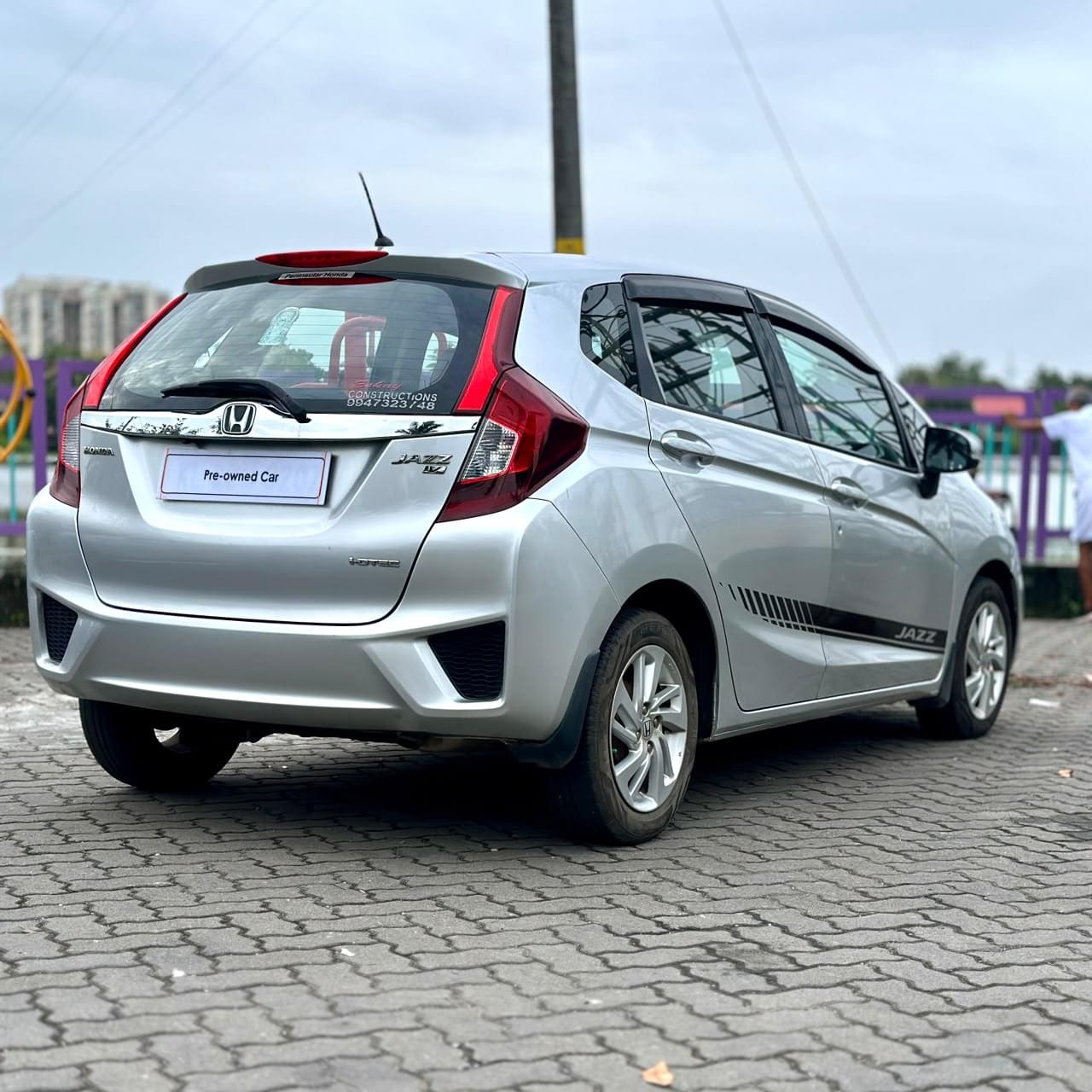 HONDA JAZZ V - Image 4