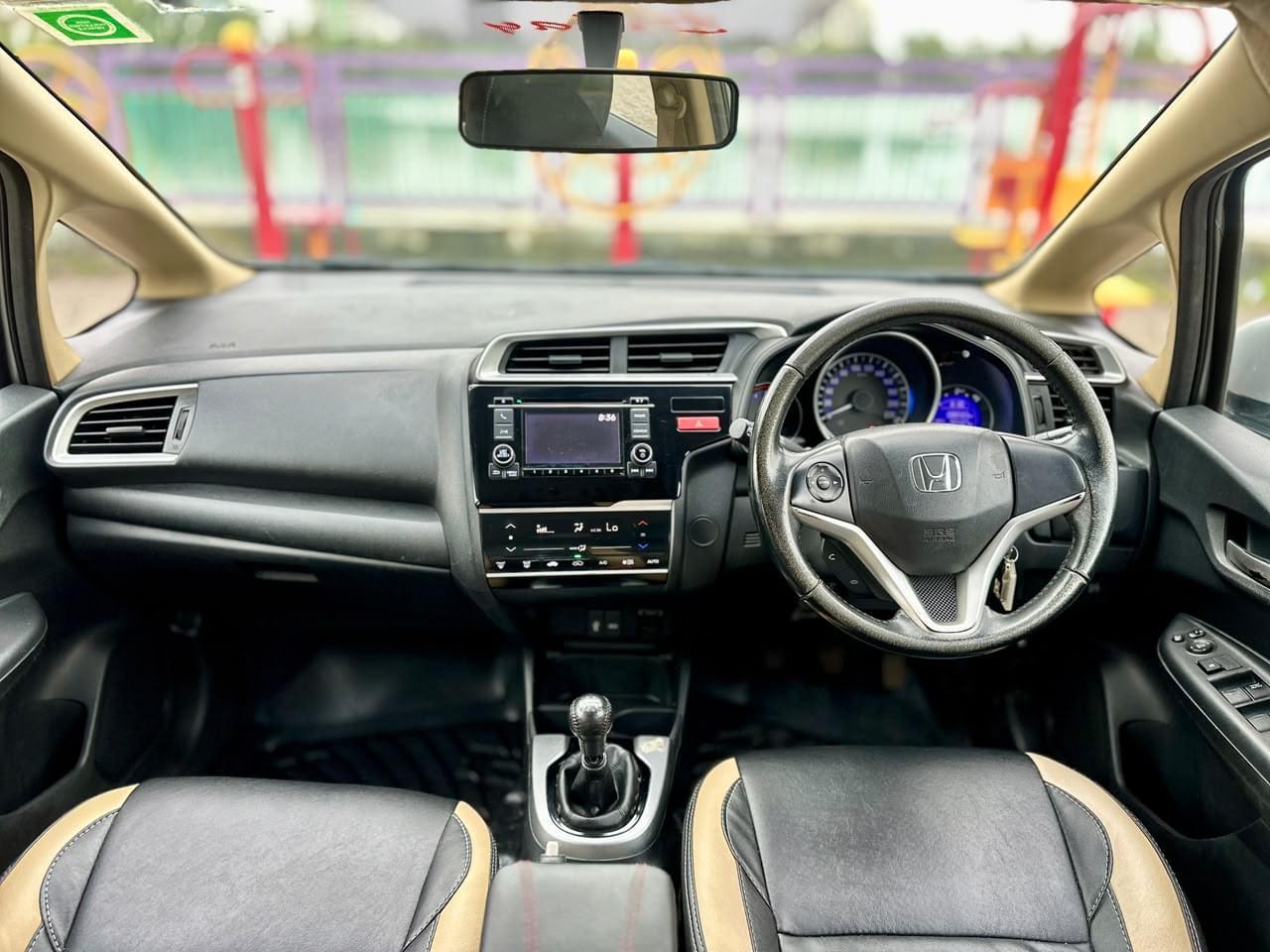 HONDA JAZZ V - Image 7